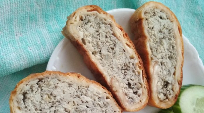 Сырный рулет с курицей и грибами